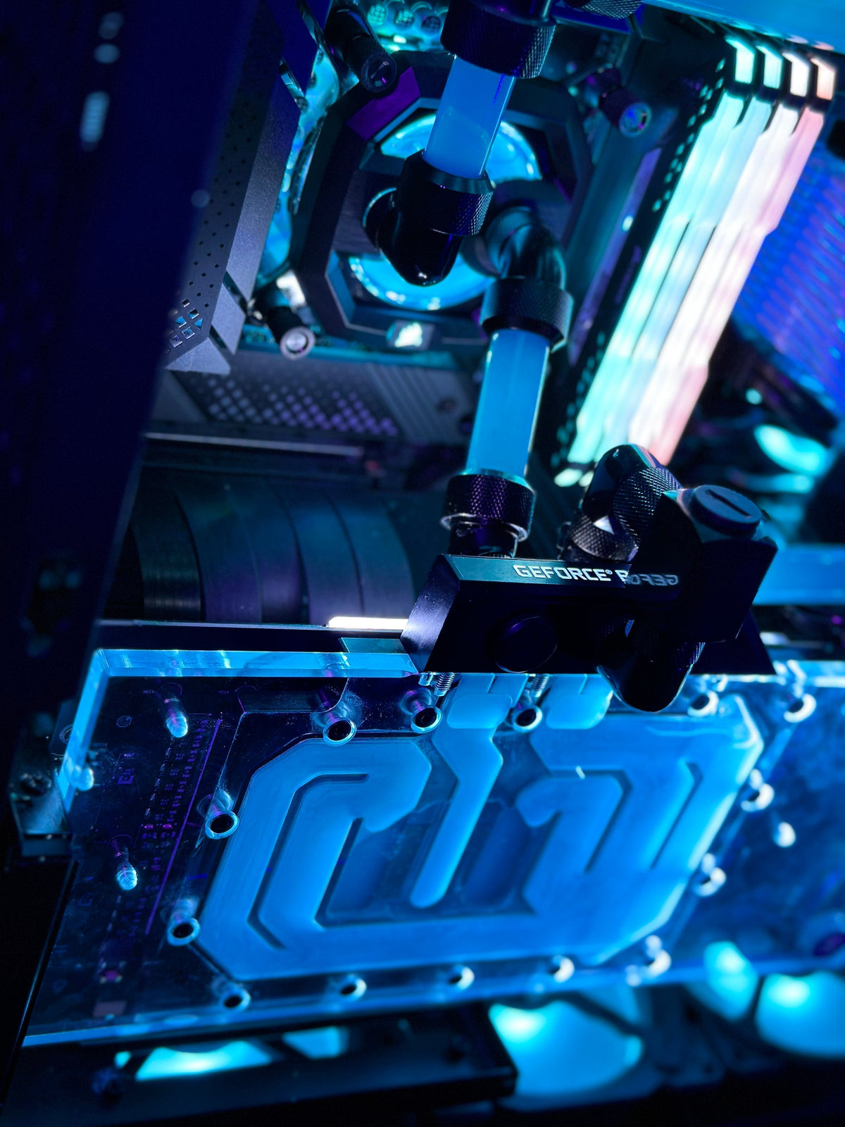 Bereits gebaute PCs: fertige Showcase-Systeme kaufen