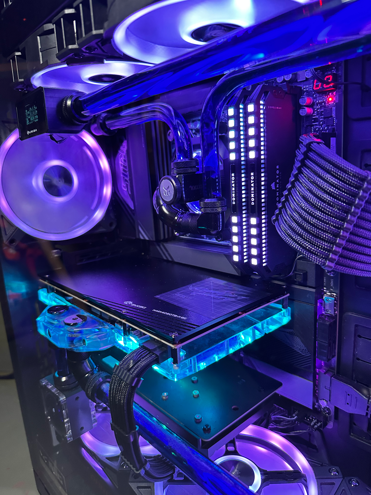 High-End Gaming PC / 5090 / 9 9800X3D