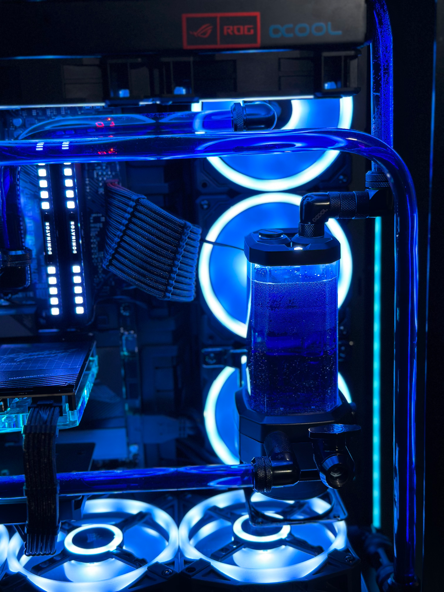 High-End Gaming PC / 5090 / 9 9800X3D