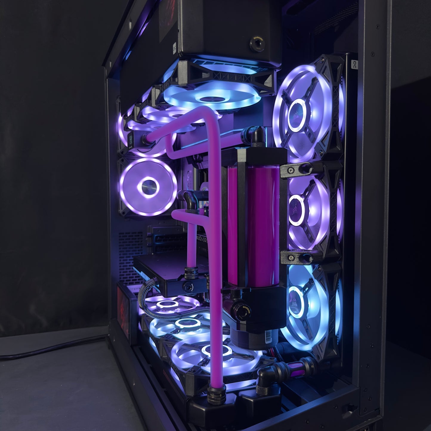 High-End Gaming PC Custom Wasserkühlung phanteks nv7