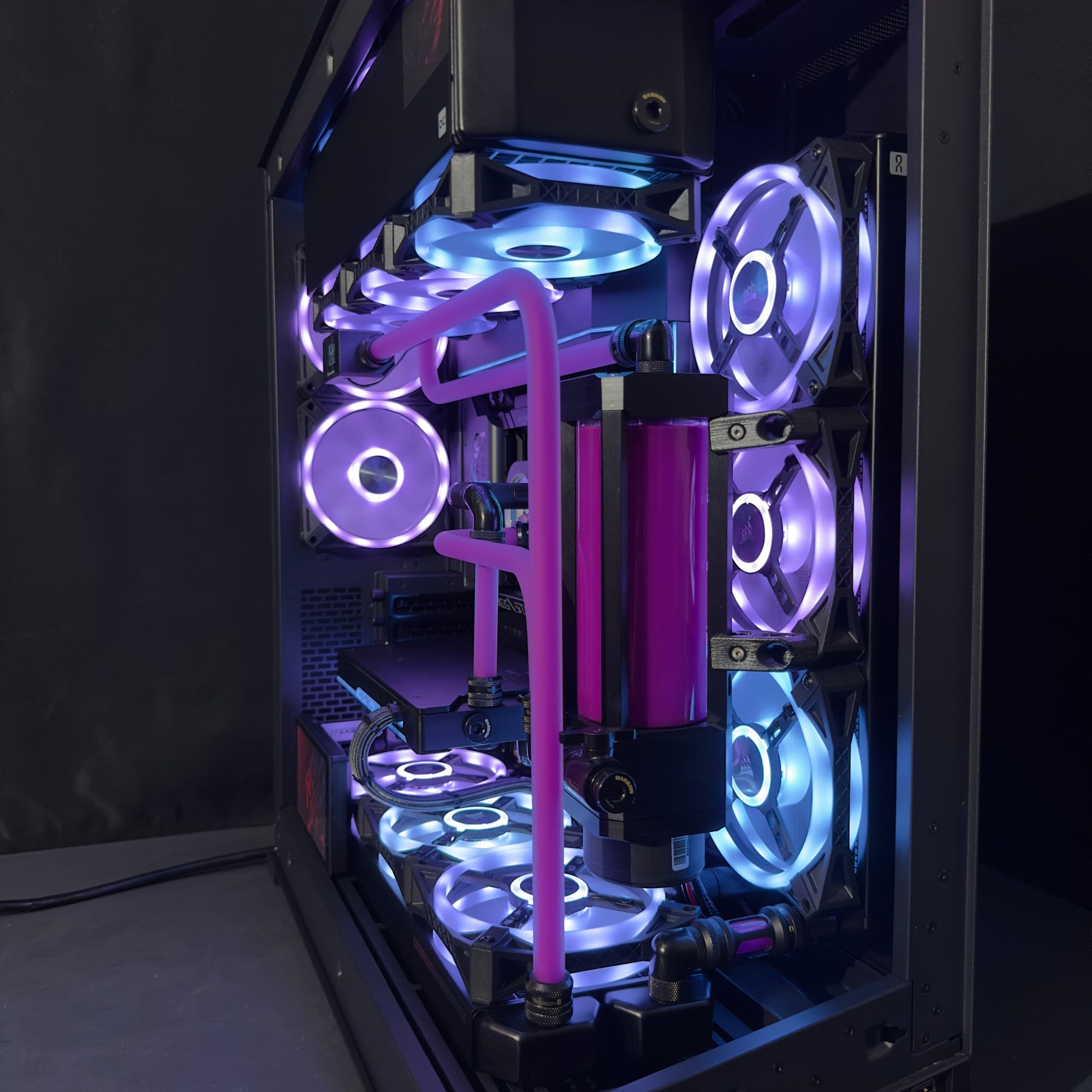 High-End Gaming PC Custom Wasserkühlung phanteks nv7