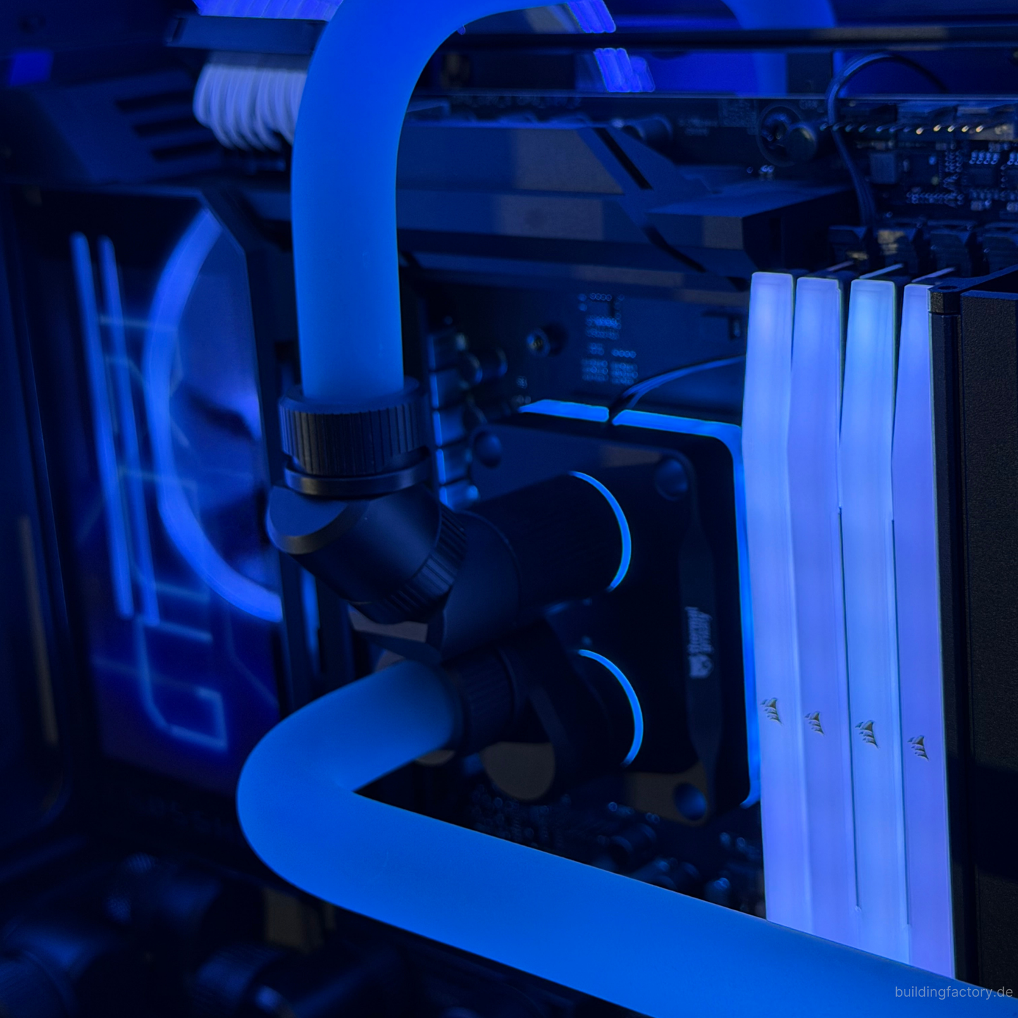 CORSAIR 9000D Custom Build / Dual Loop / Mo-Ra Anschlüsse / Direct die