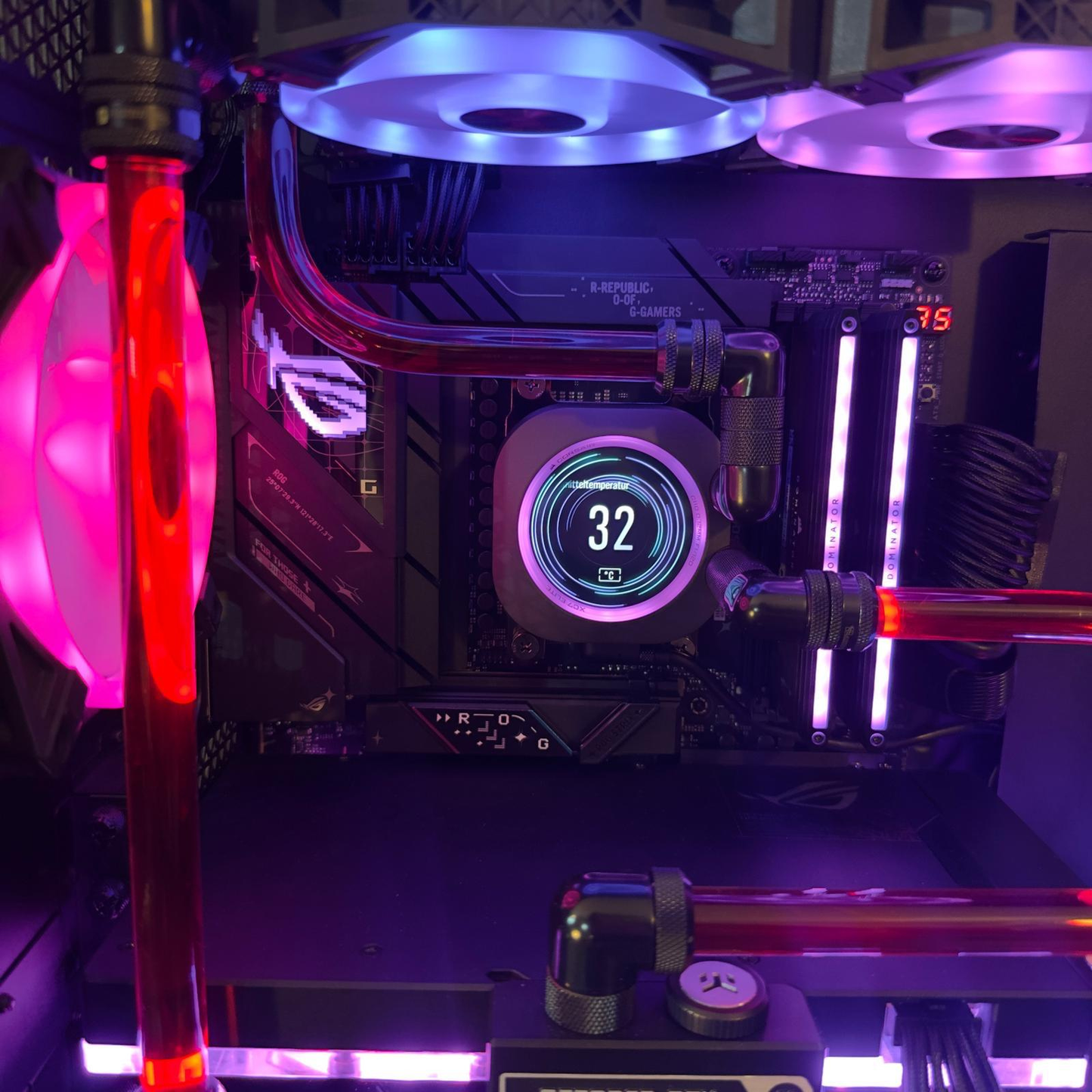 High-End Gaming PC Black Edition mit Custom Wasserkühlung / 5090 / 9 9950X3D