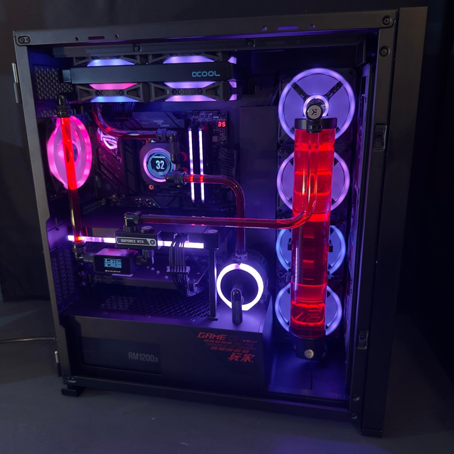 High-End Gaming PC Black Edition mit Custom Wasserkühlung / 5090 / 9 9950X3D