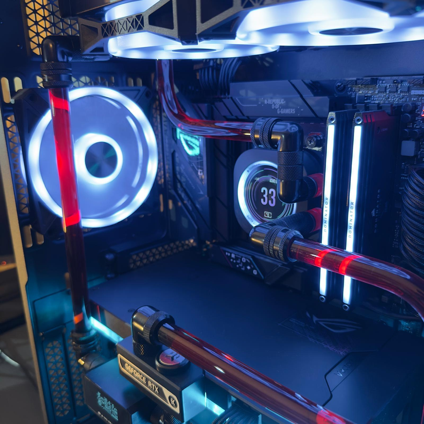 High-End Gaming PC Black Edition mit Custom Wasserkühlung / 5090 / 9 9950X3D