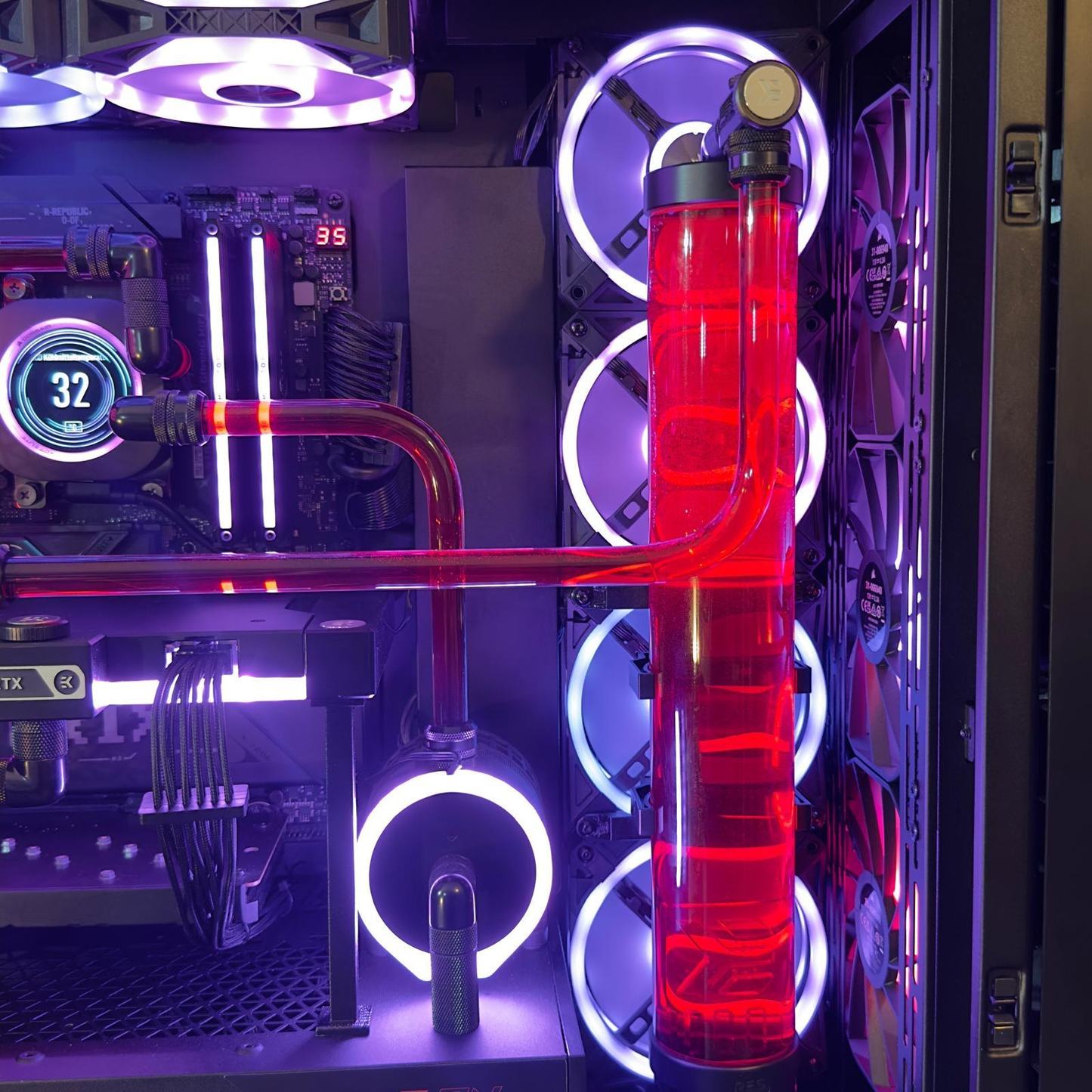 High-End Gaming PC Black Edition mit Custom Wasserkühlung / 5090 / 9 9950X3D