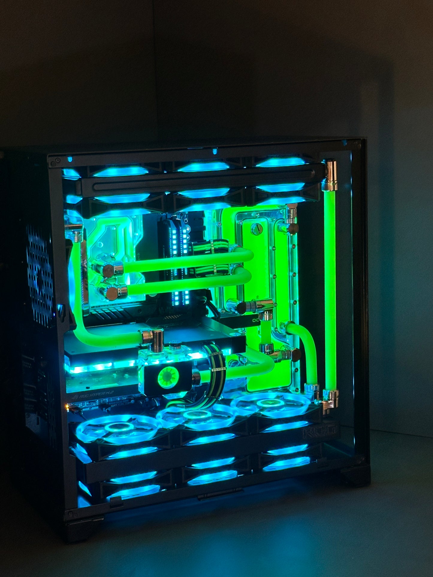 High-End Gaming PC Custom Wasserkühlung NEU 4090/ 14900 KF