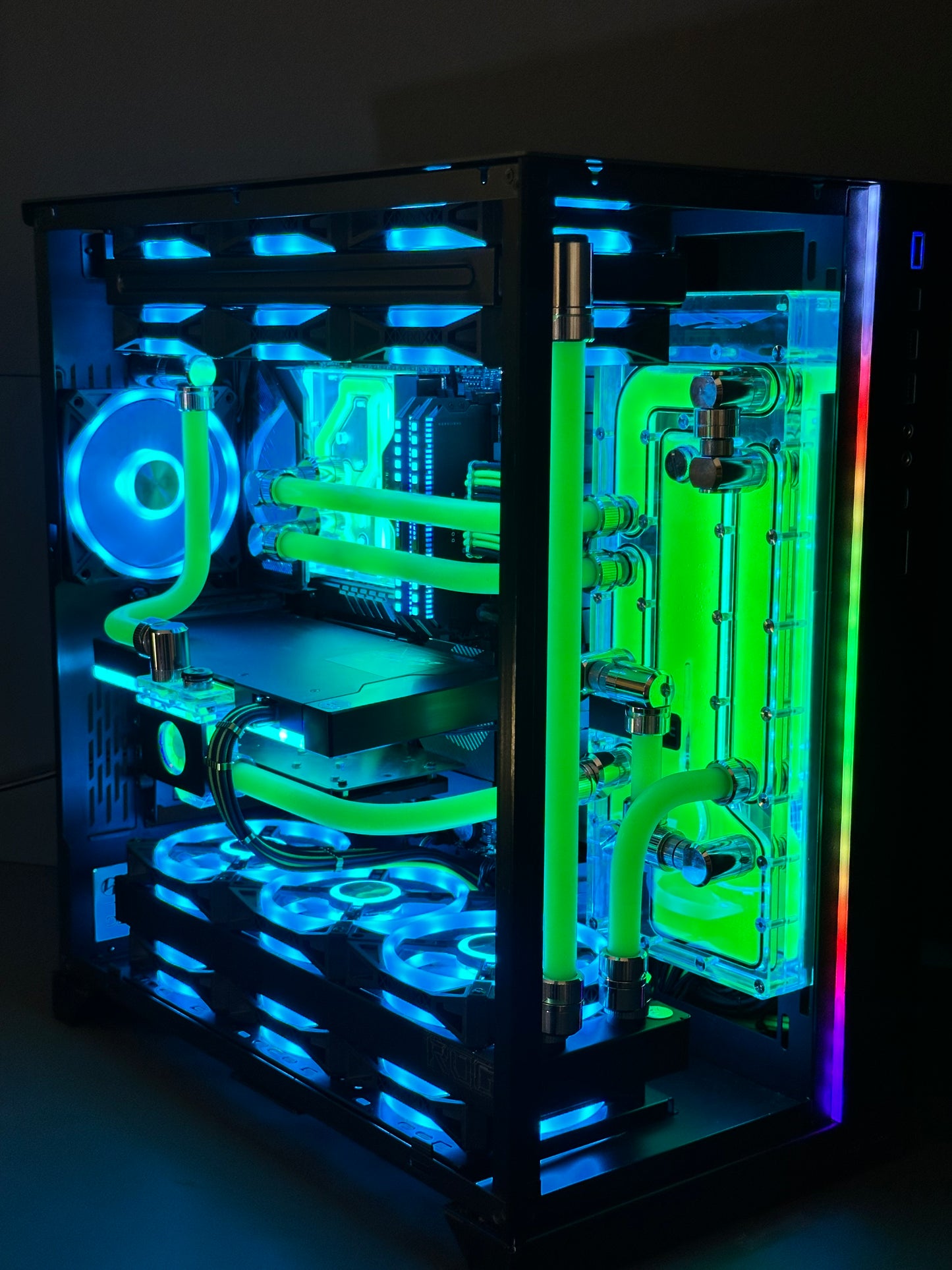 High-End Gaming PC Custom Wasserkühlung NEU 4090/ 14900 KF