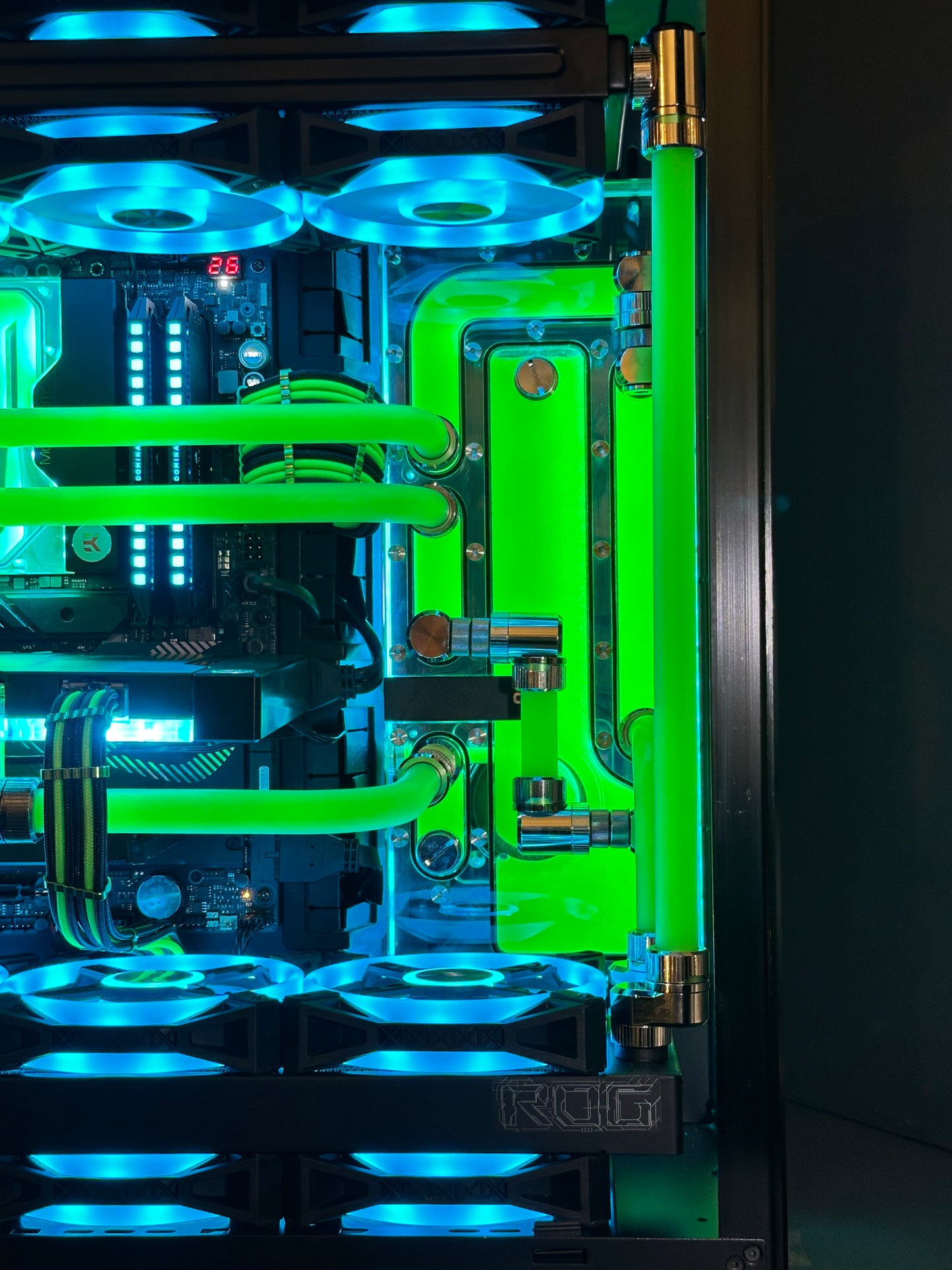 High-End Gaming PC Custom Wasserkühlung NEU 4090/ 14900 KF