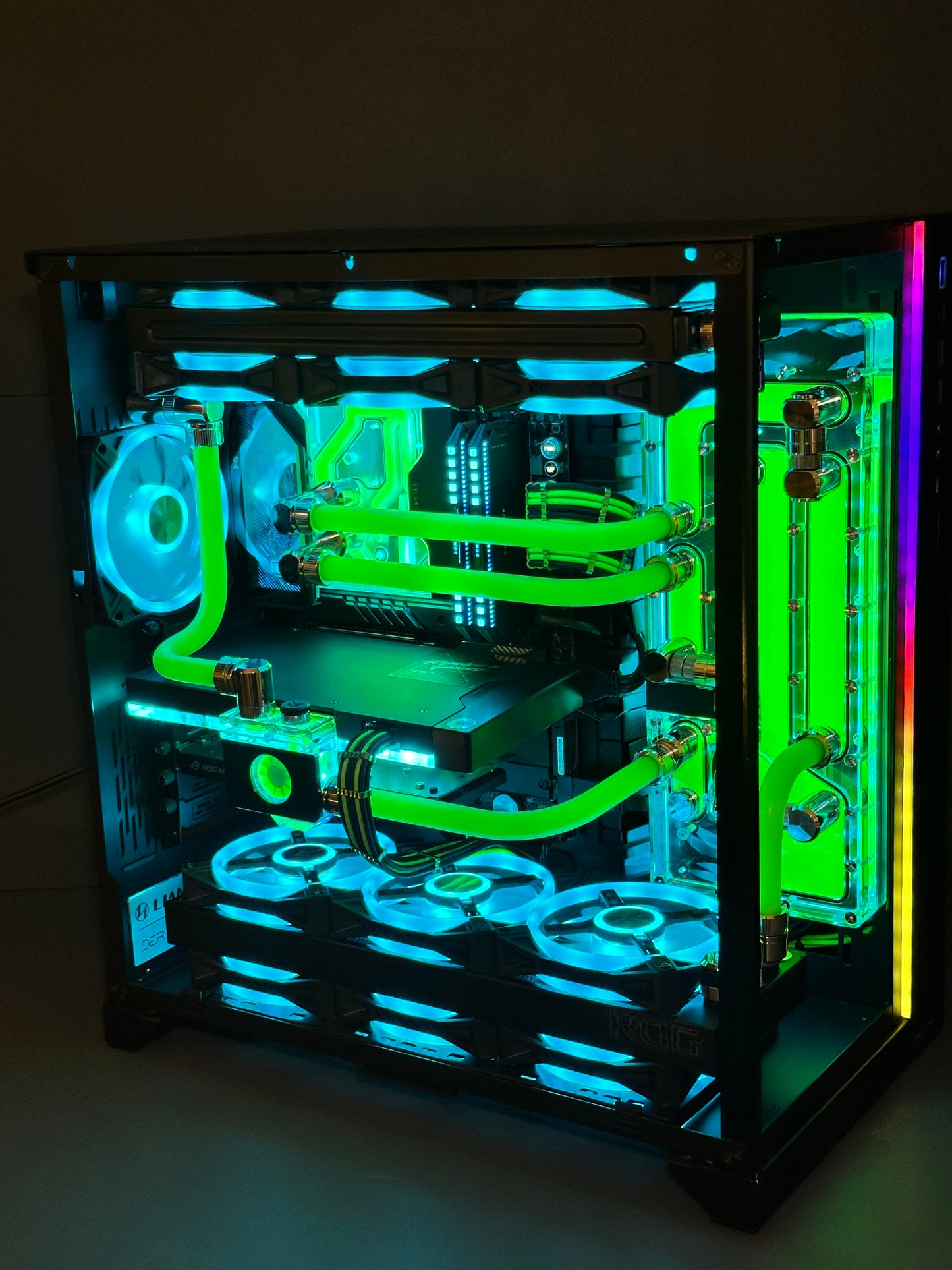 High-End Gaming PC Custom Wasserkühlung NEU 4090/ 14900 KF