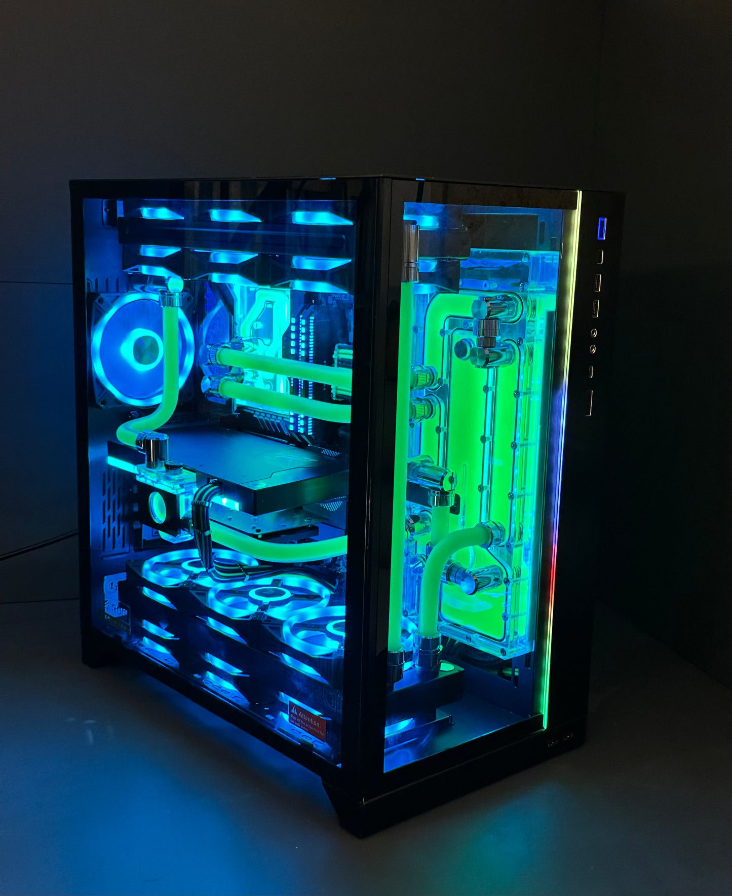 High-End Gaming PC Custom Wasserkühlung NEU 4090/ 14900 KF